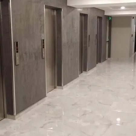 Lynx - Free Parking - Fast Wi-fi - Self Check-in Skopje