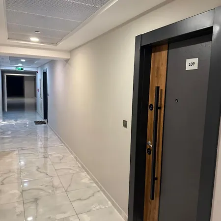 Lynx - Free Parking - Fast Wi-fi - Self Check-in Appartamento