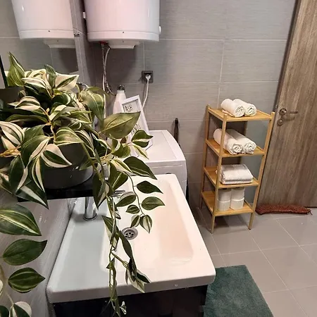 Lynx - Free Parking - Fast Wi-fi - Self Check-in Skopje