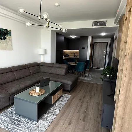 Apartament Lynx - Sky Tower C - View, Balcony & Parking *