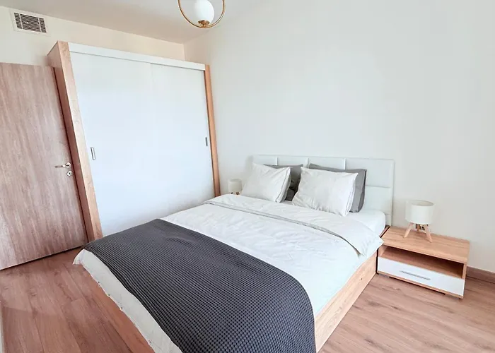 Apartament Lynx - Free Parking - Fast Wi-fi - Self Check-in