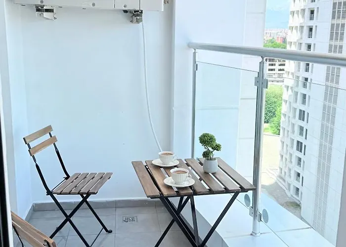 Lynx - Free Parking - Fast Wi-fi - Self Check-in Skopje