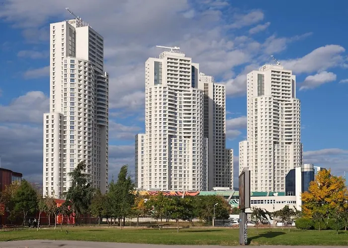 Lynx - Free Parking - Fast Wi-fi - Self Check-in Apartament *